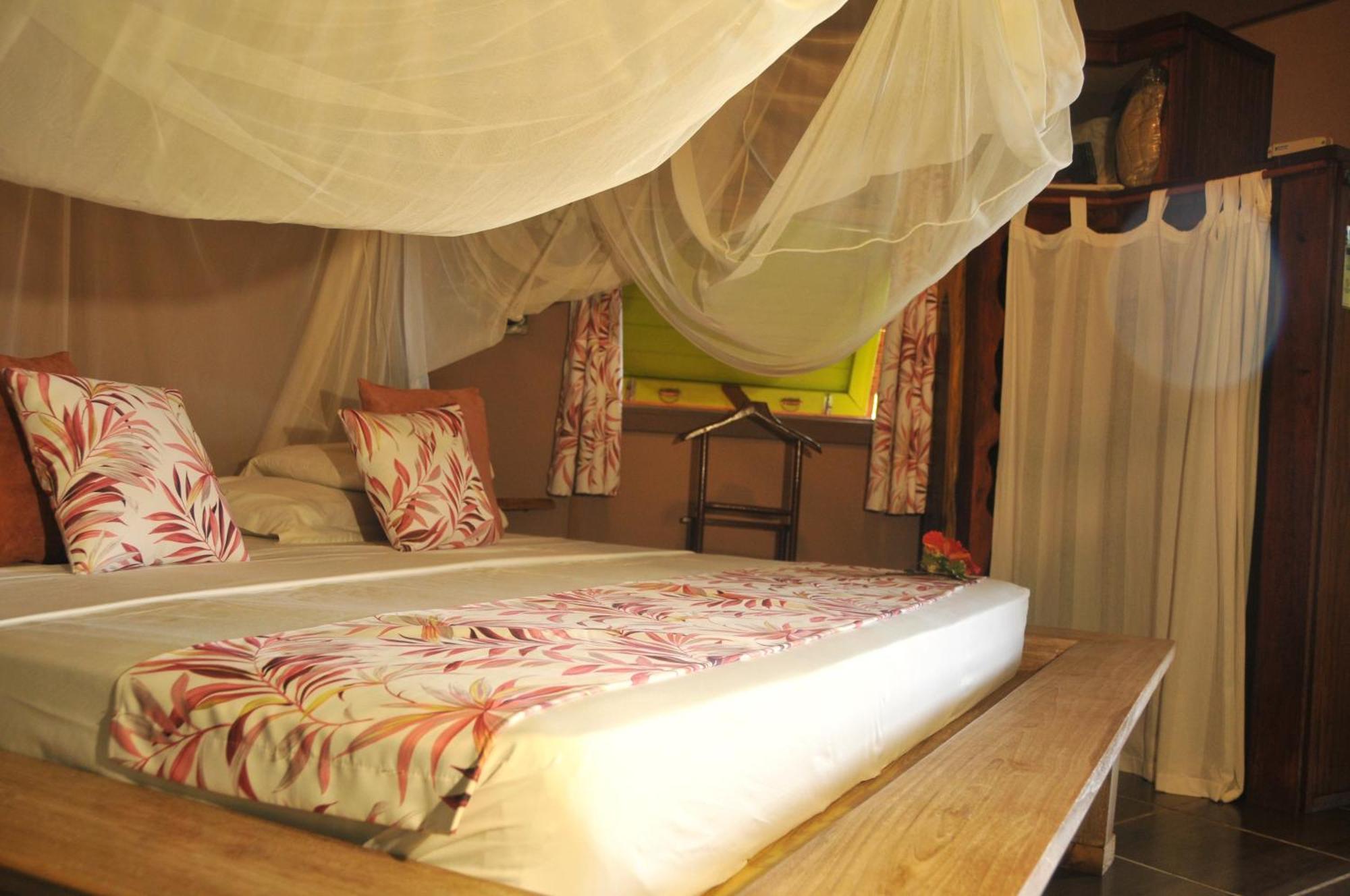 Mango Island Lodges Saint Joseph Dış mekan fotoğraf